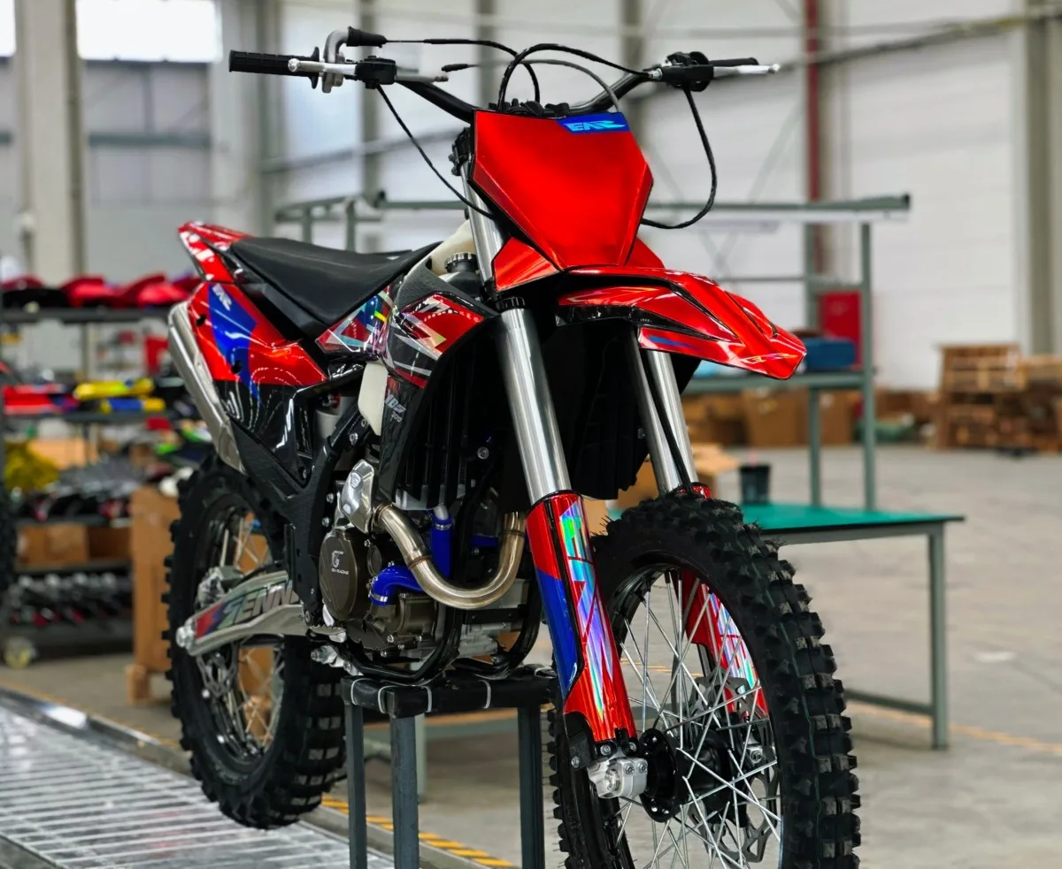 300cc Four-Stroke Water-Cooled 29HP Professional Off-Road Motorcycle — Media 2
