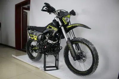 300cc Four-Stroke Air-Cooled SOHC Off-Road Dirt Bike — Media 6