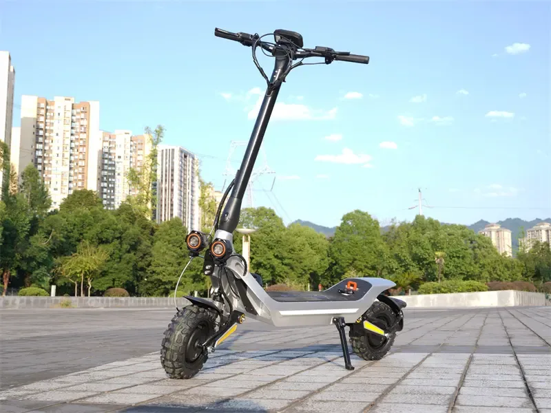 Foldable Dual-Motor Commuter E-Scooter: 2400W Peak, 80km Range, App Unlock, Aluminum Frame — Media 4